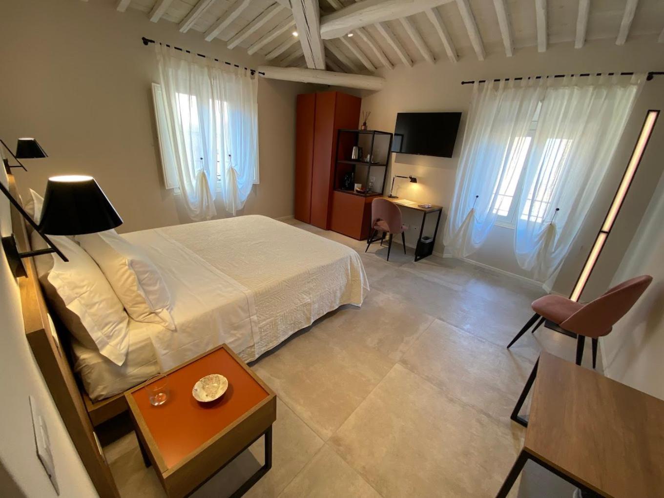 Amirooms Affittacamere Siena Bagian luar foto