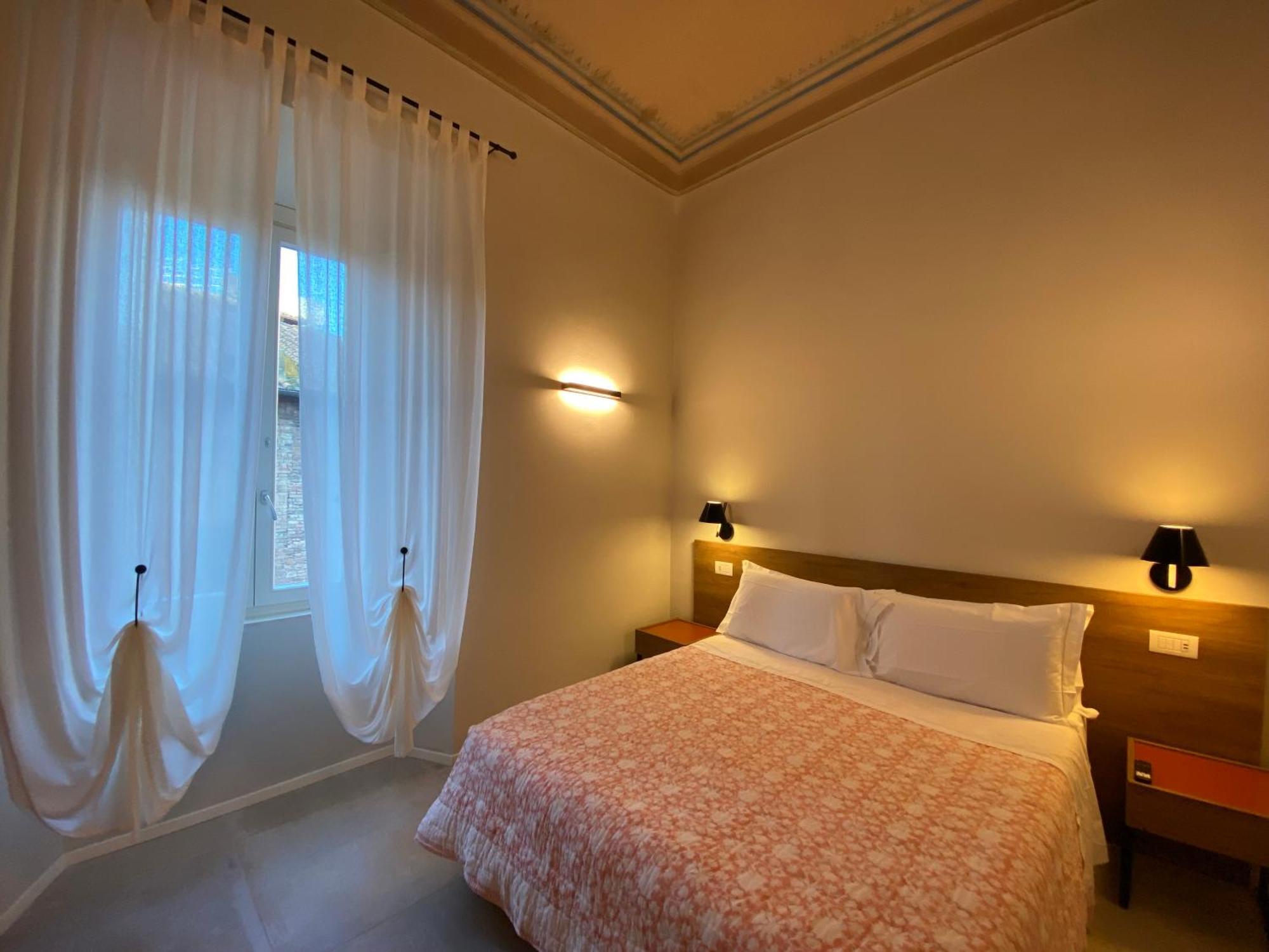 Amirooms Affittacamere Siena Bagian luar foto